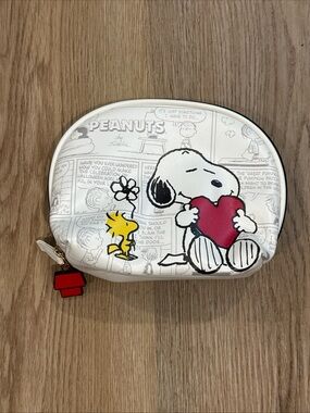 Peanuts White Cosmetic Pouch with Snoopy & Woodstock Holding Red Heart New